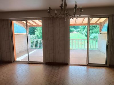 Maison - 168 m² - 7 pièces