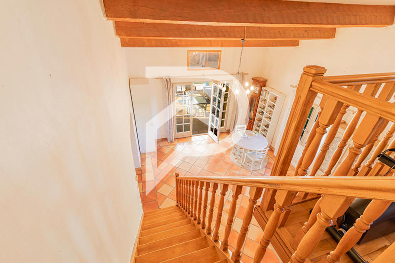 Maison - 363 m² - 6 pièces