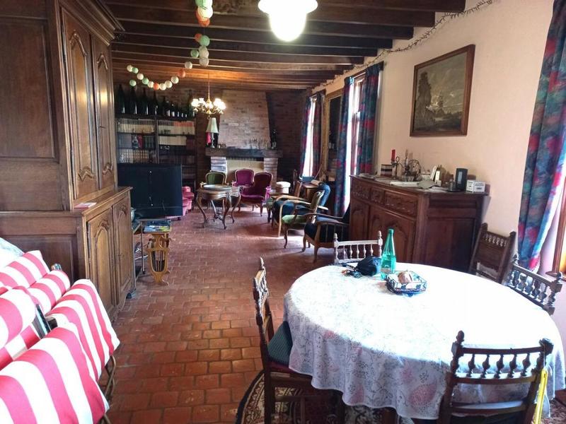 Maison - 232 m² - 6 pièces