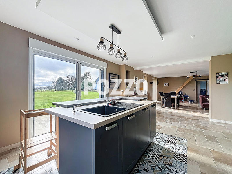 Maison - 148 m² - 5 pièces