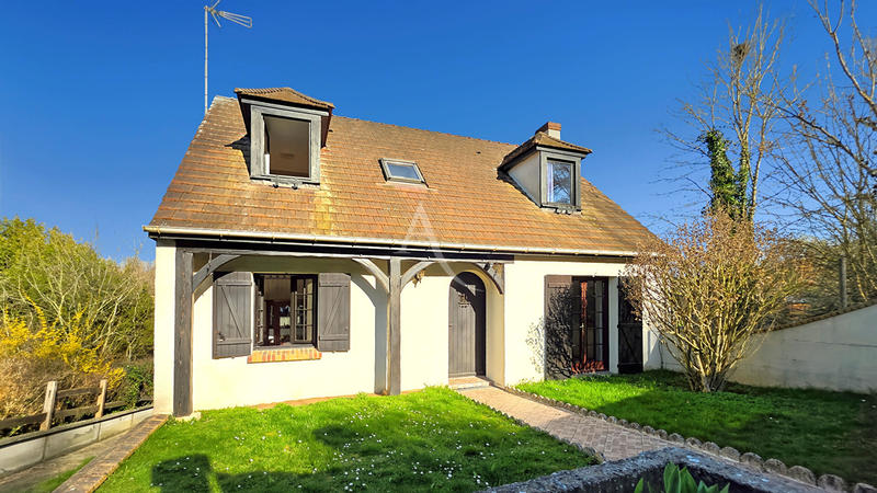 Maison - 96 m² - 5 pièces