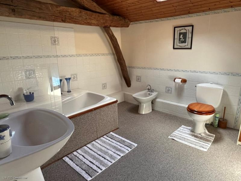 Maison en pierre - 147 m² - 5 pièces