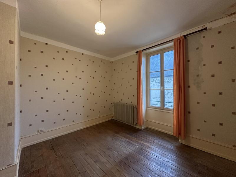 Maison ancienne - 225 m² - 6 pièces