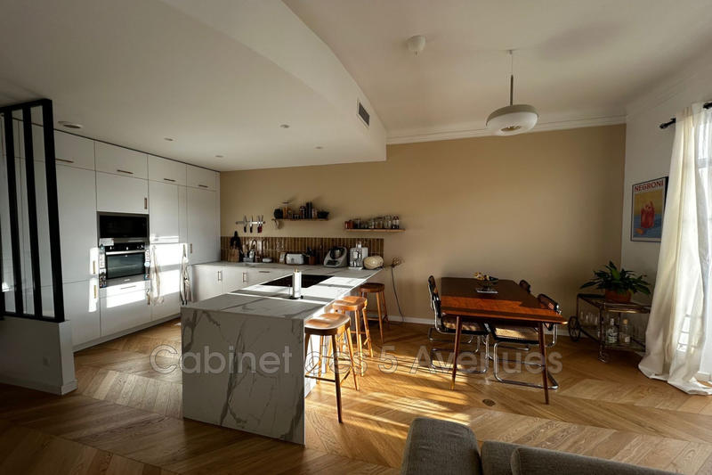 Appartement - 90 m² - 4 pièces