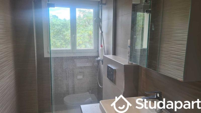 Chambre - 9 m² - 1 pièce