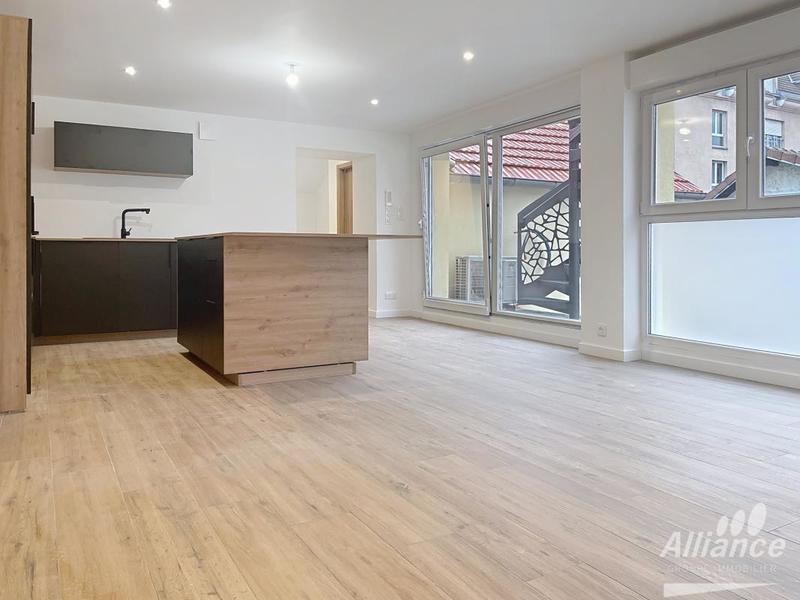 Appartement - 115 m² - 5 pièces