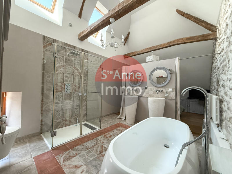 Maison - 177 m² - 7 pièces