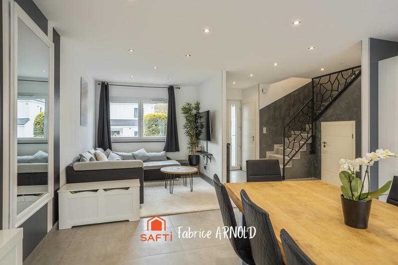 Maison - 111 m² - 5 pièces