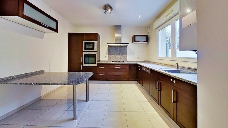 Appartement - 100 m² - 4 pièces