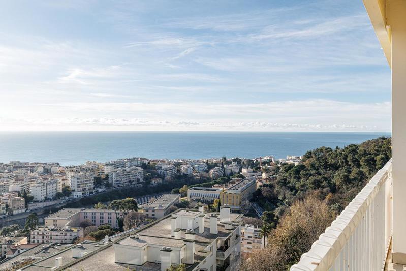 Appartement - 79 m² - 2 pièces