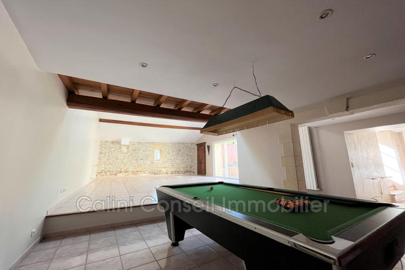 Maison - 201 m² - 6 pièces