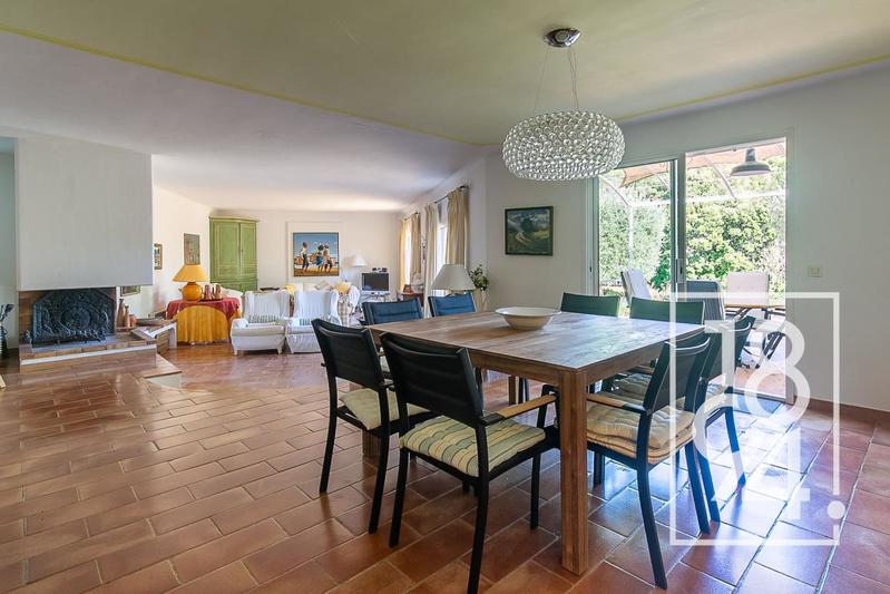 Maison - 224 m² - 5 pièces