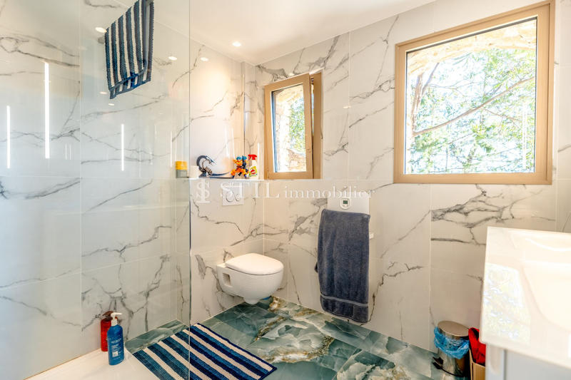 Villa - 350 m² - 6 pièces