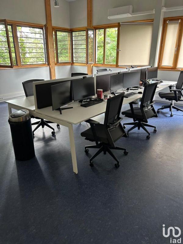 Local commercial - 304 m²