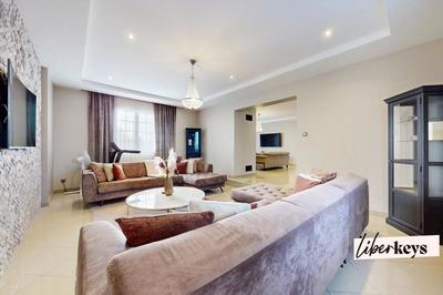 Maison d'architecte - 330 m² - 8 pièces