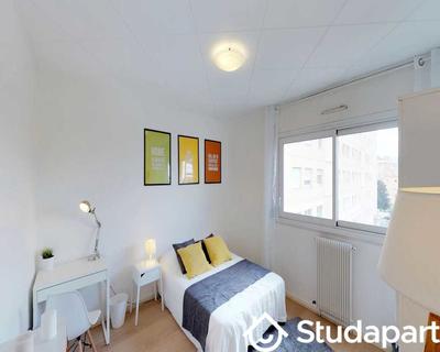 Chambre - 120 m² - 1 pièce