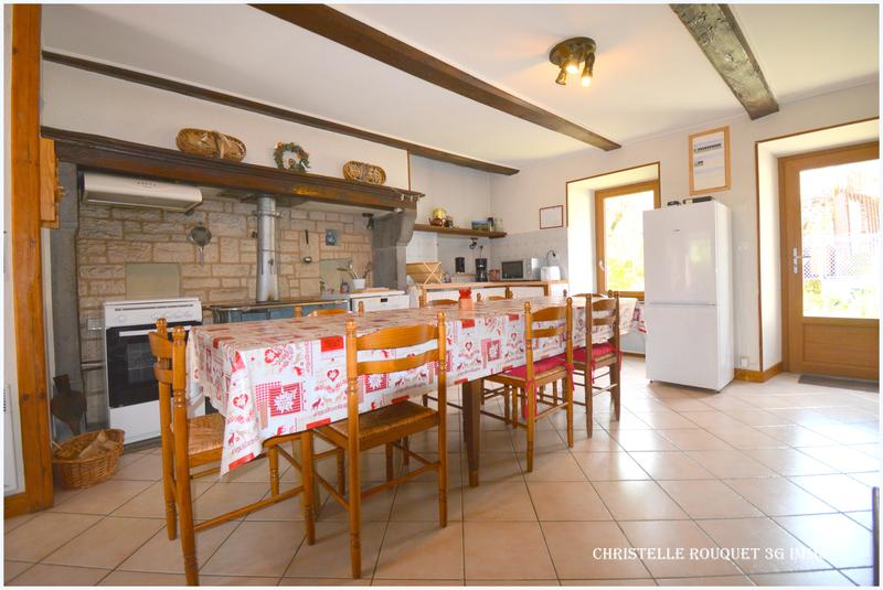 Villa - 137 m² - 8 pièces