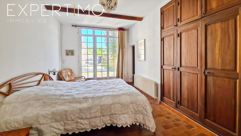 Maison - 307 m² - 10 pièces