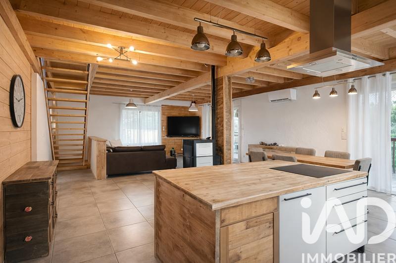 Maison - 140 m² - 5 pièces