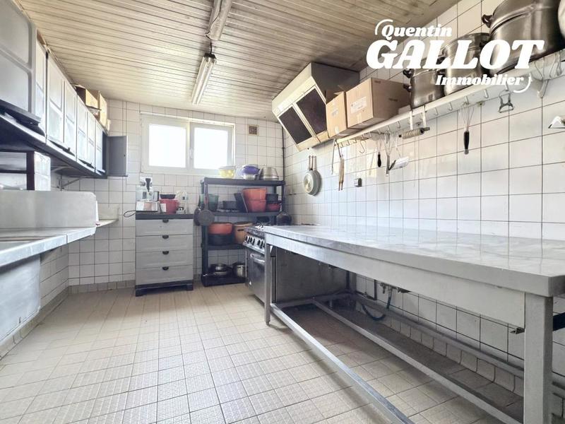 Divers - 324 m² - 10 pièces