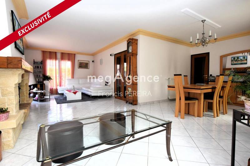 Maison - 182 m² - 8 pièces