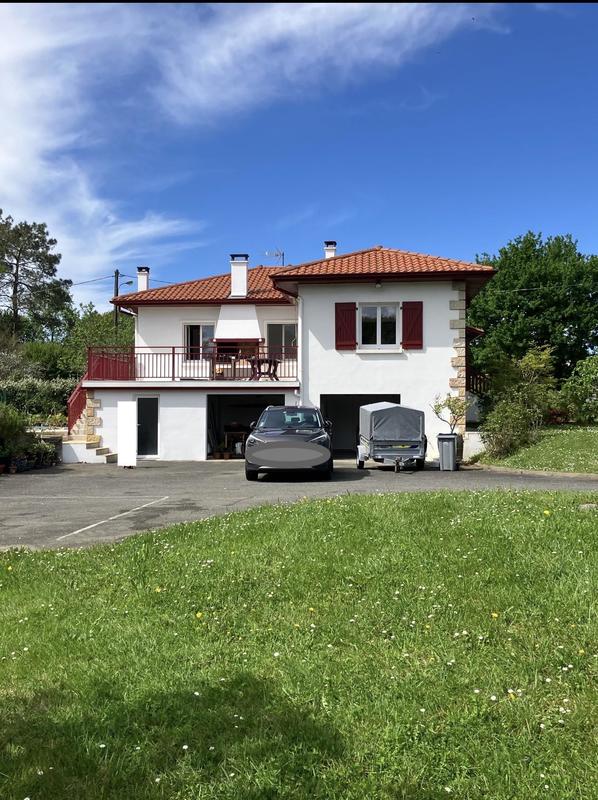 Maison - 172 m² - 7 pièces