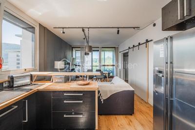 Appartement - 82 m² - 4 pièces