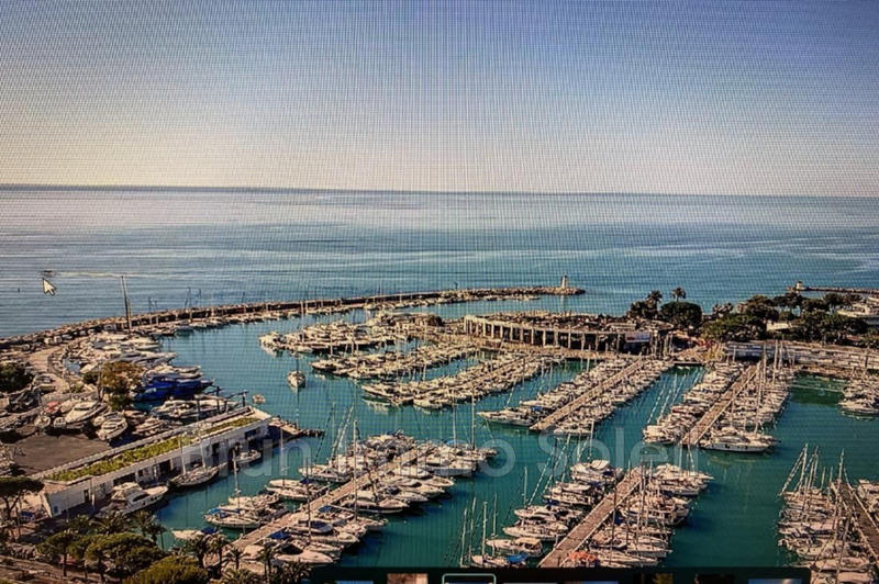 Fonds de commerce - Magasins - 70 m²