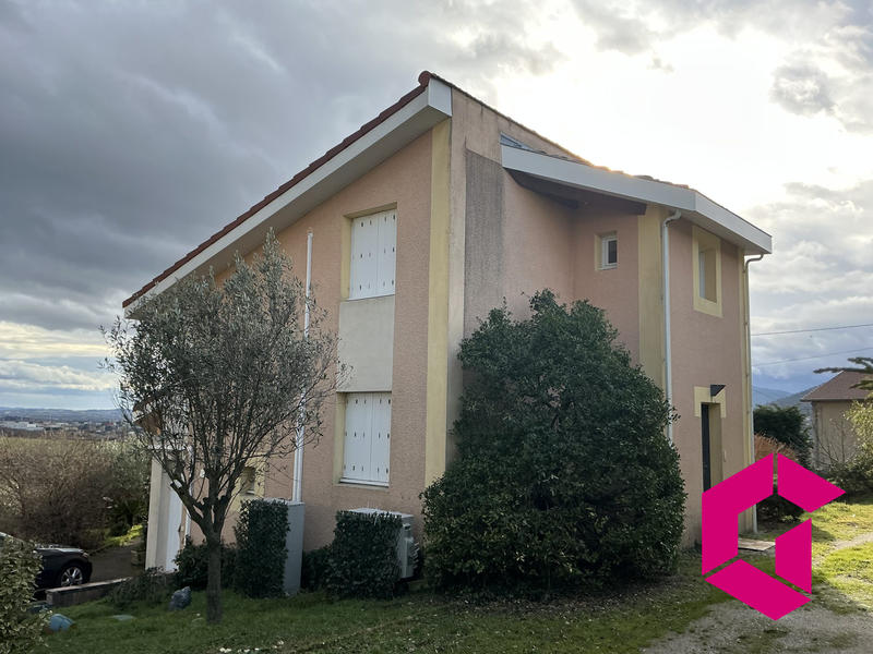 Maison ancienne - 290 m² - 8 pièces