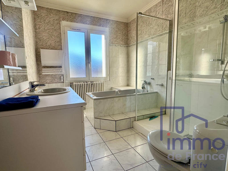 Maison - 123 m² - 5 pièces