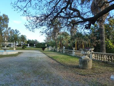 Maison - 760 m² - 13 pièces