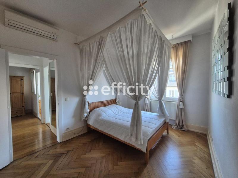 Appartement - 104 m² - 4 pièces