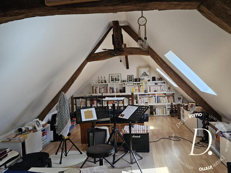 Maison - 221 m² - 9 pièces