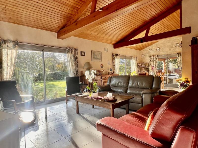 Propriété - 123 m² - 6 pièces