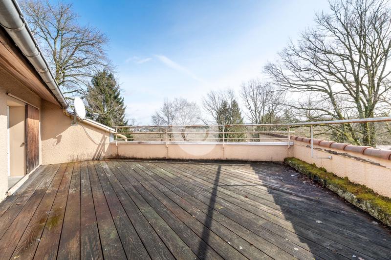 Maison - 427 m² - 14 pièces