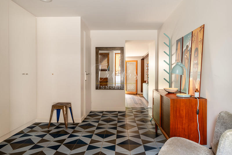 Appartement - 197 m² - 6 pièces