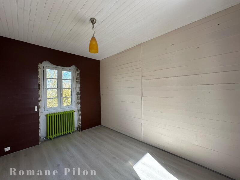Maison - 96 m² - 6 pièces