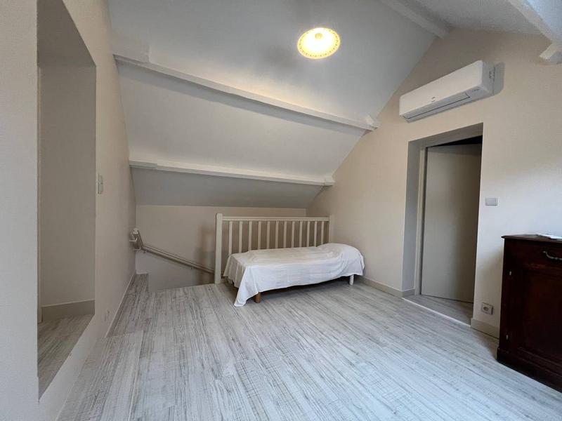 Maison traditionnelle - 286 m² - 13 pièces