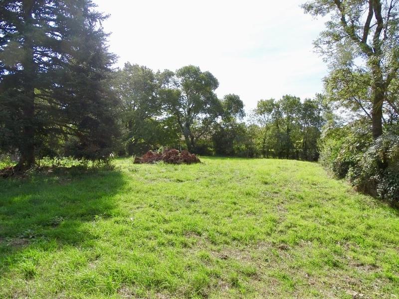 Terrain constructible - 2 370 m²