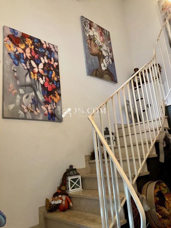 Maison - 225 m² - 8 pièces