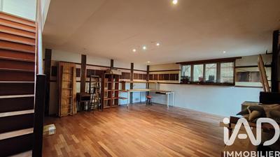 Maison - 230 m² - 6 pièces