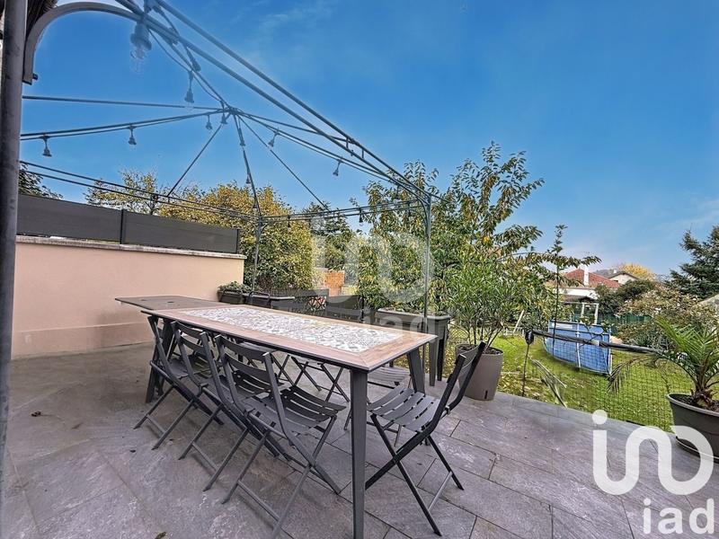 Maison - 135 m² - 6 pièces