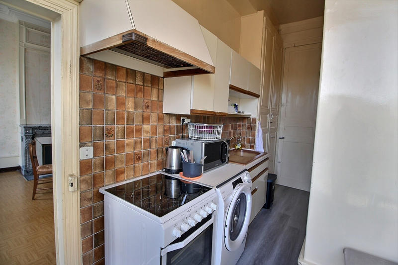 Demeure - 255 m² - 8 pièces