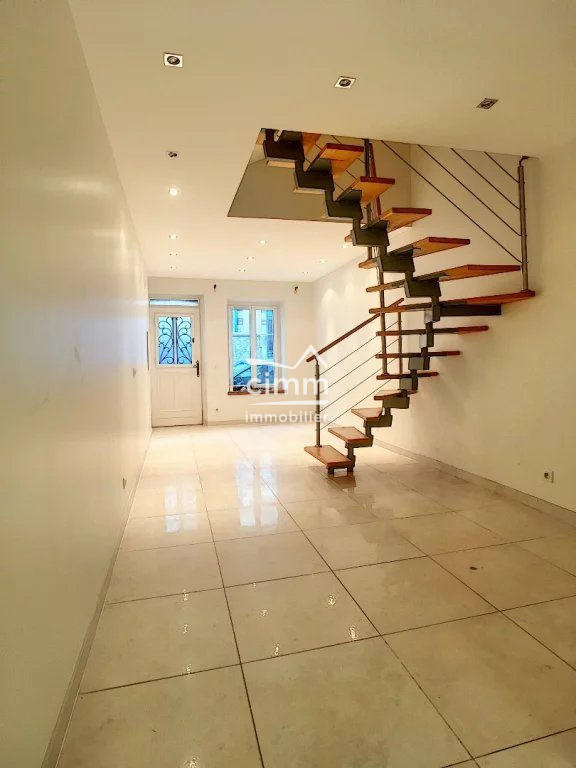 Maison - 74 m² - 4 pièces