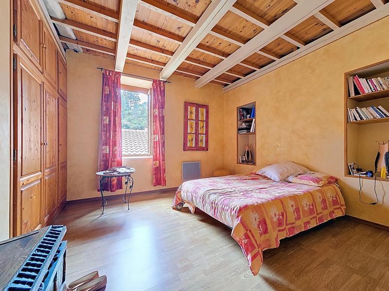 Maison de village - 205 m² - 9 pièces