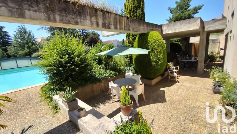 Maison - 368 m² - 10 pièces