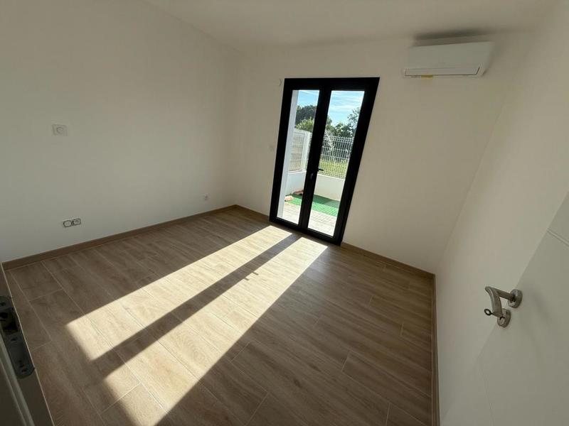 Villa - 90 m² - 4 pièces