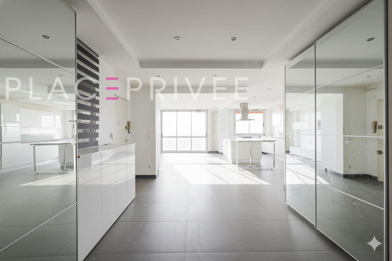 Appartement - 96 m² - 4 pièces