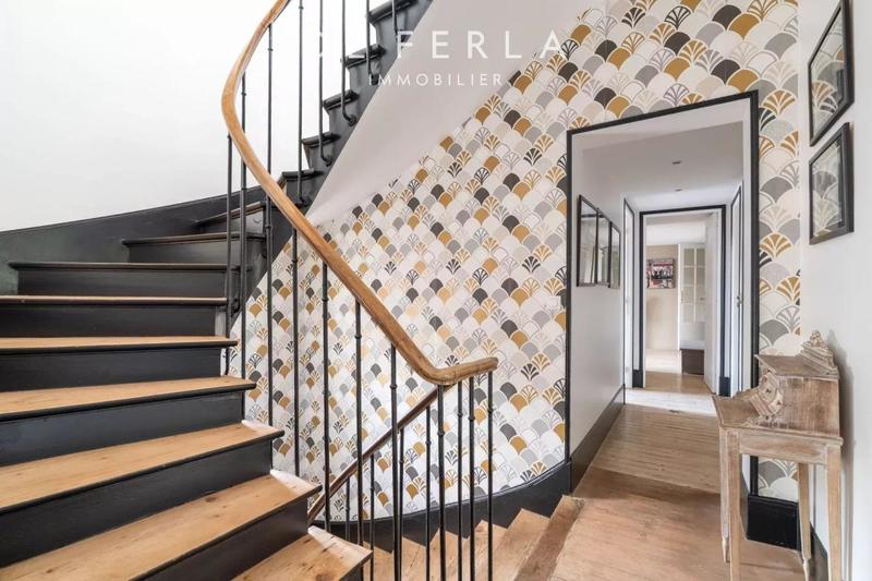 Villa - 370 m² - 12 pièces