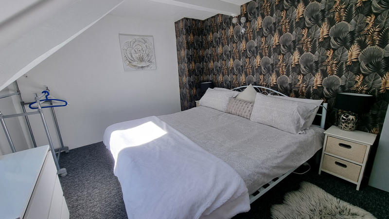 Maison - 241 m² - 12 pièces